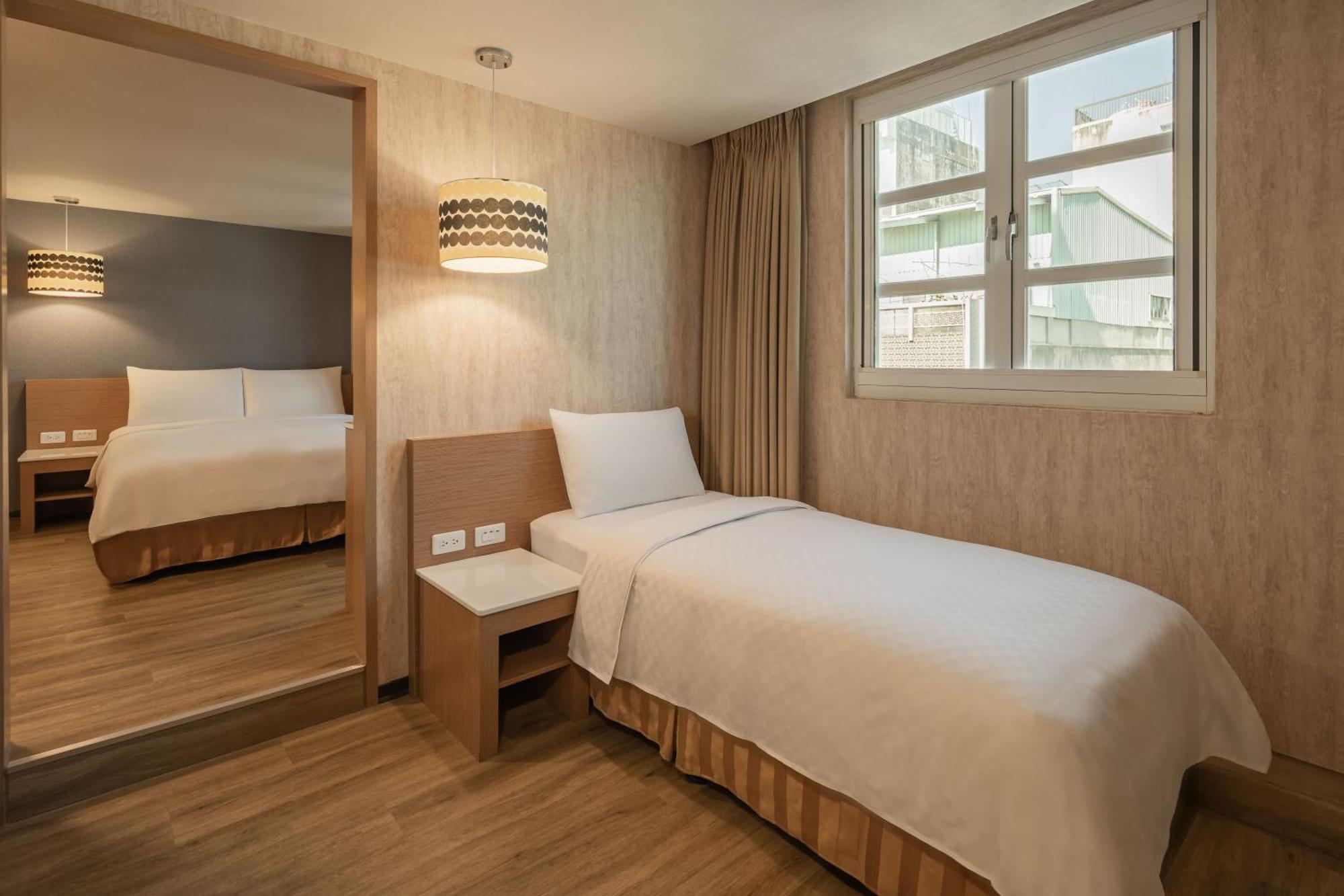 Kindness Hotel - Tainan Chihkan Tower Rum bild
