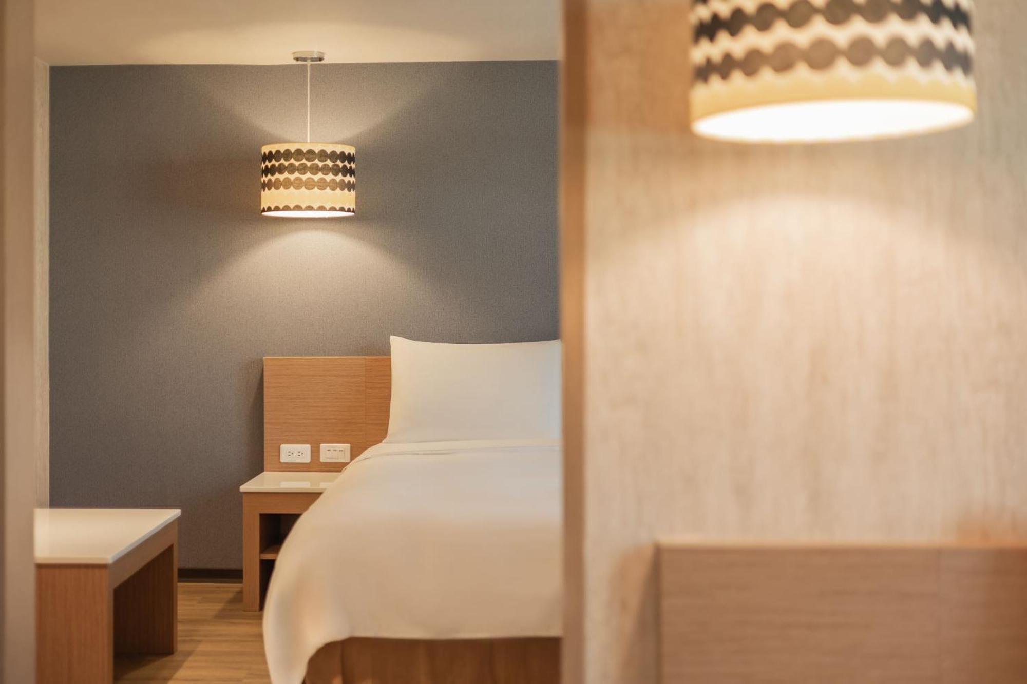 Kindness Hotel - Tainan Chihkan Tower Rum bild