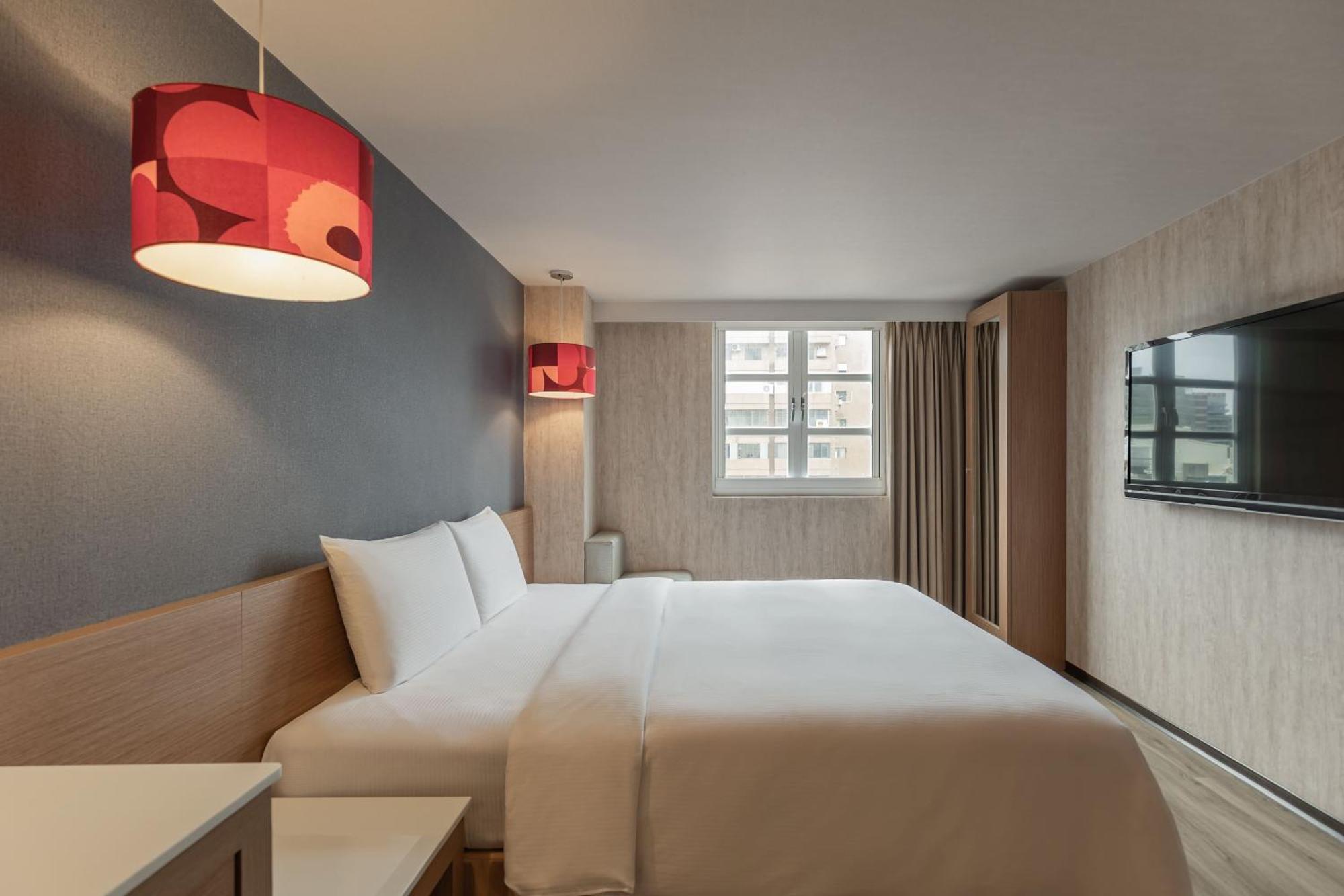 Kindness Hotel - Tainan Chihkan Tower Rum bild