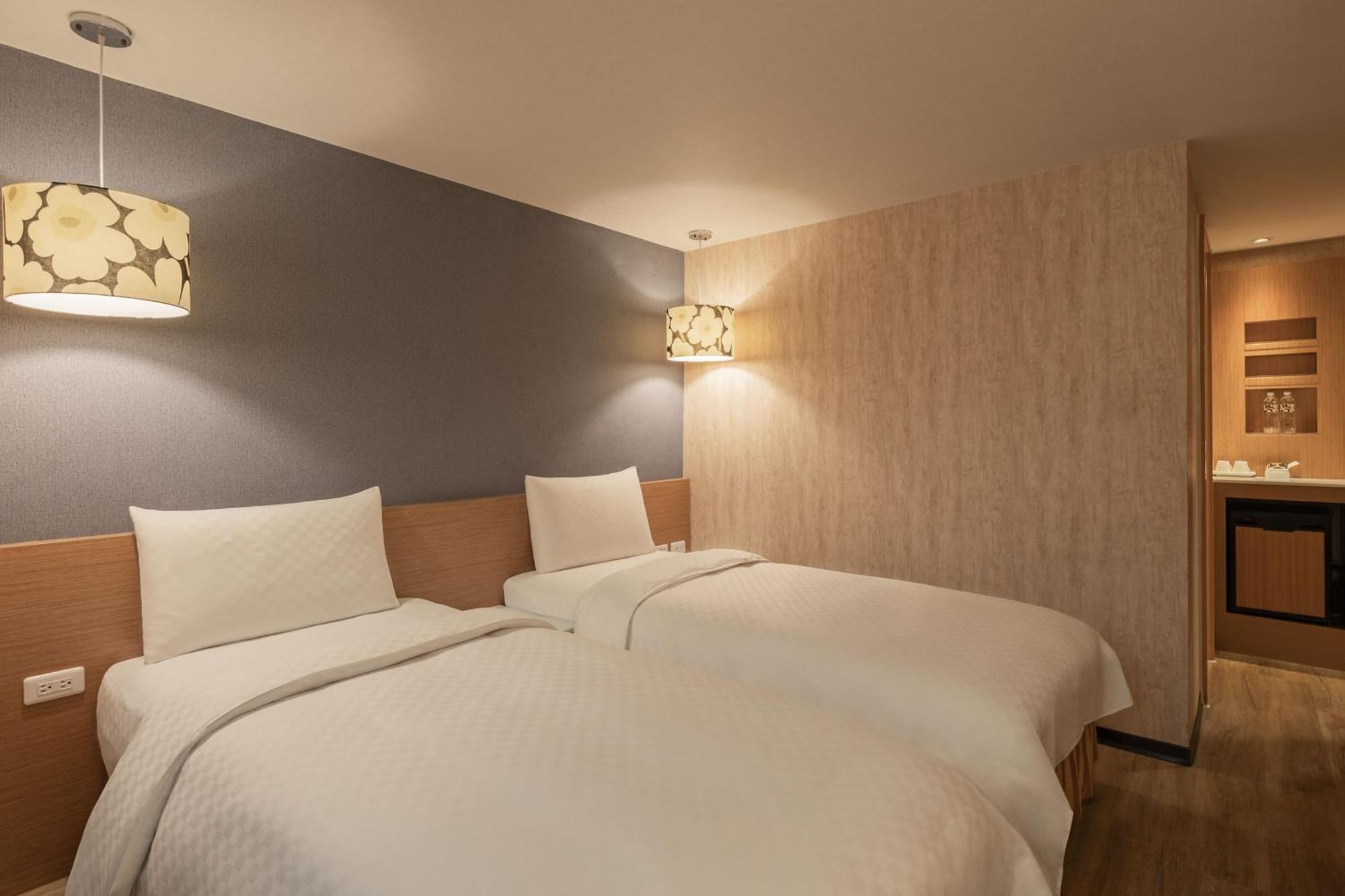 Kindness Hotel - Tainan Chihkan Tower Rum bild