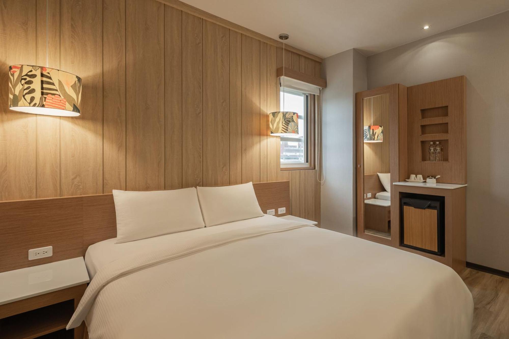 Kindness Hotel - Tainan Chihkan Tower Rum bild