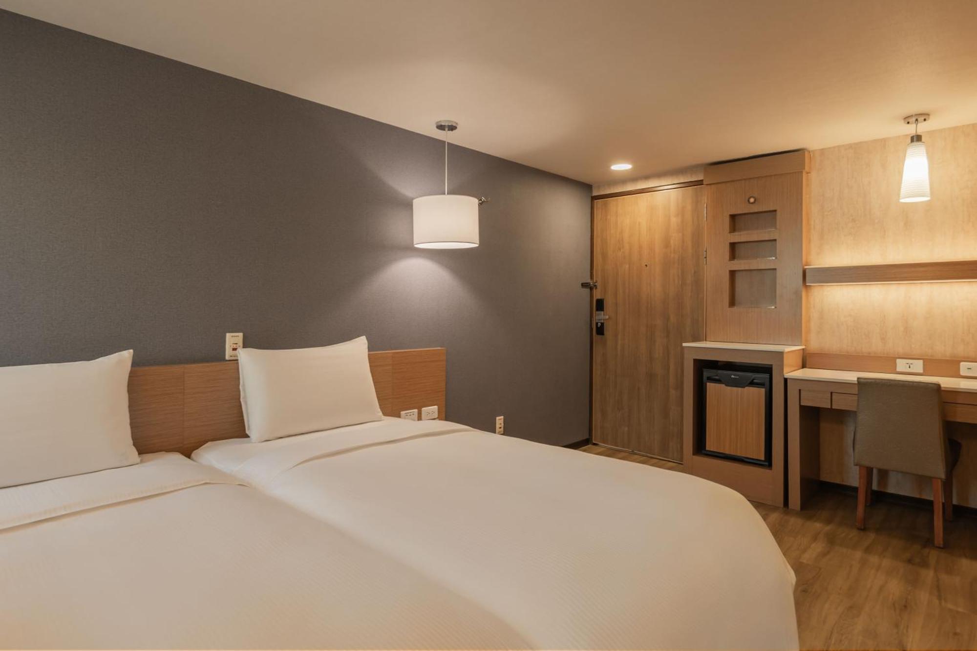 Kindness Hotel - Tainan Chihkan Tower Rum bild
